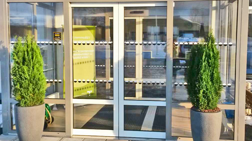 Foto på entren Hjälpmedelscentralen Borås